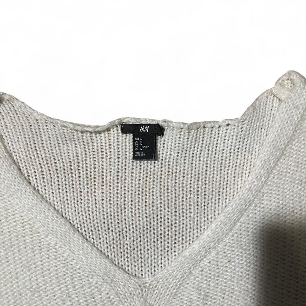 H&M Cream V-Neck Women's Sweater - Picture 3 of 4